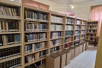 قفسه های کتابخانه منطقه شمال غرب